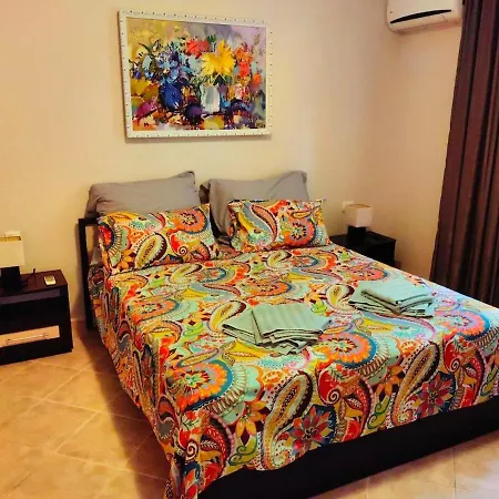 Relaxation And Comfort Апартаменты Bunzareto