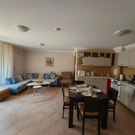 Апартаменты Relaxation And Comfort Bunzareto
